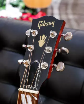 Gibson - Hummingbird Special Acoustic/Electric Guitar - Satin Vintage Cherry Sunburst 2